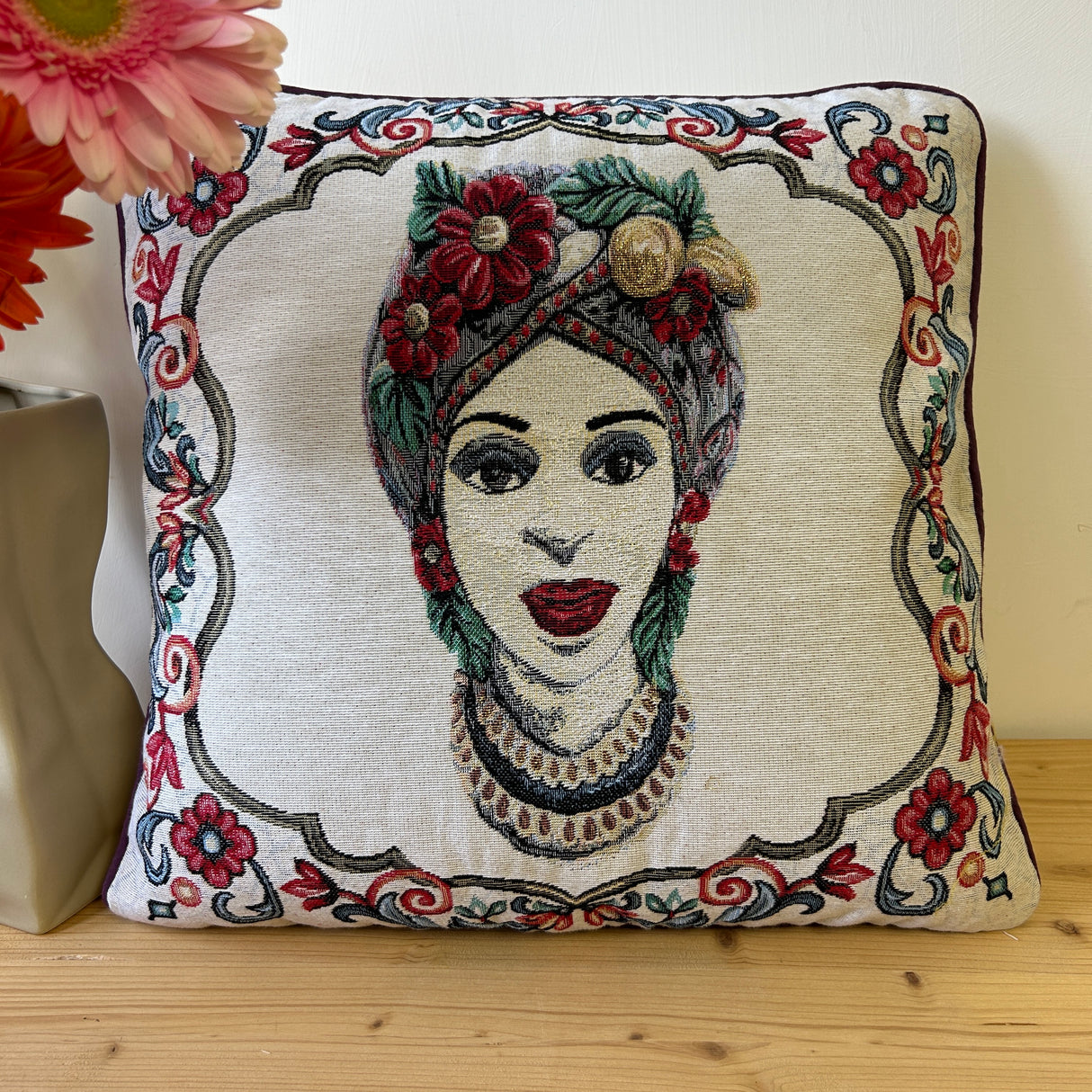 Cuscino TESTA DI MORO by Mondo Biancheria