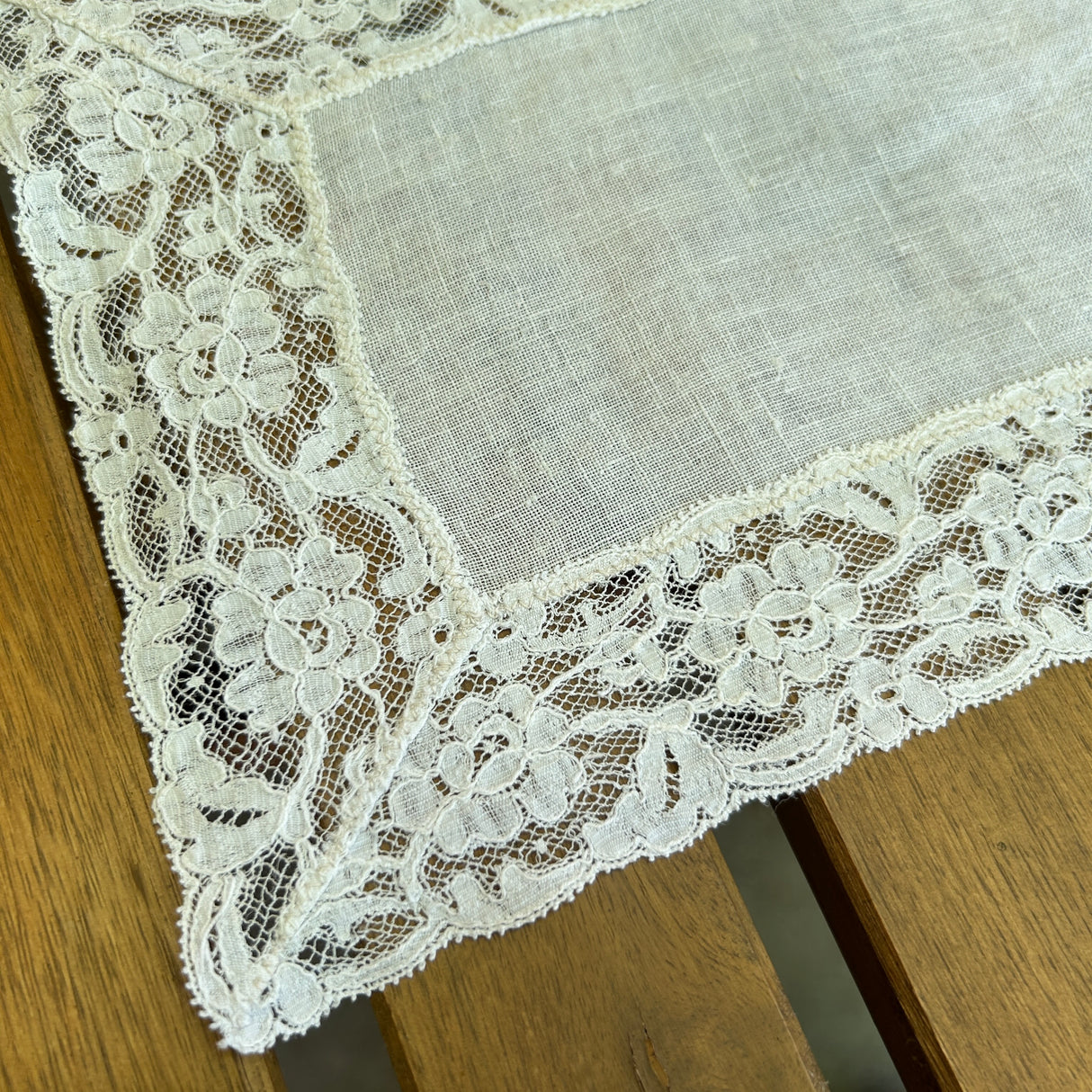 Centrino JEN (071) By Mondo Biancheria