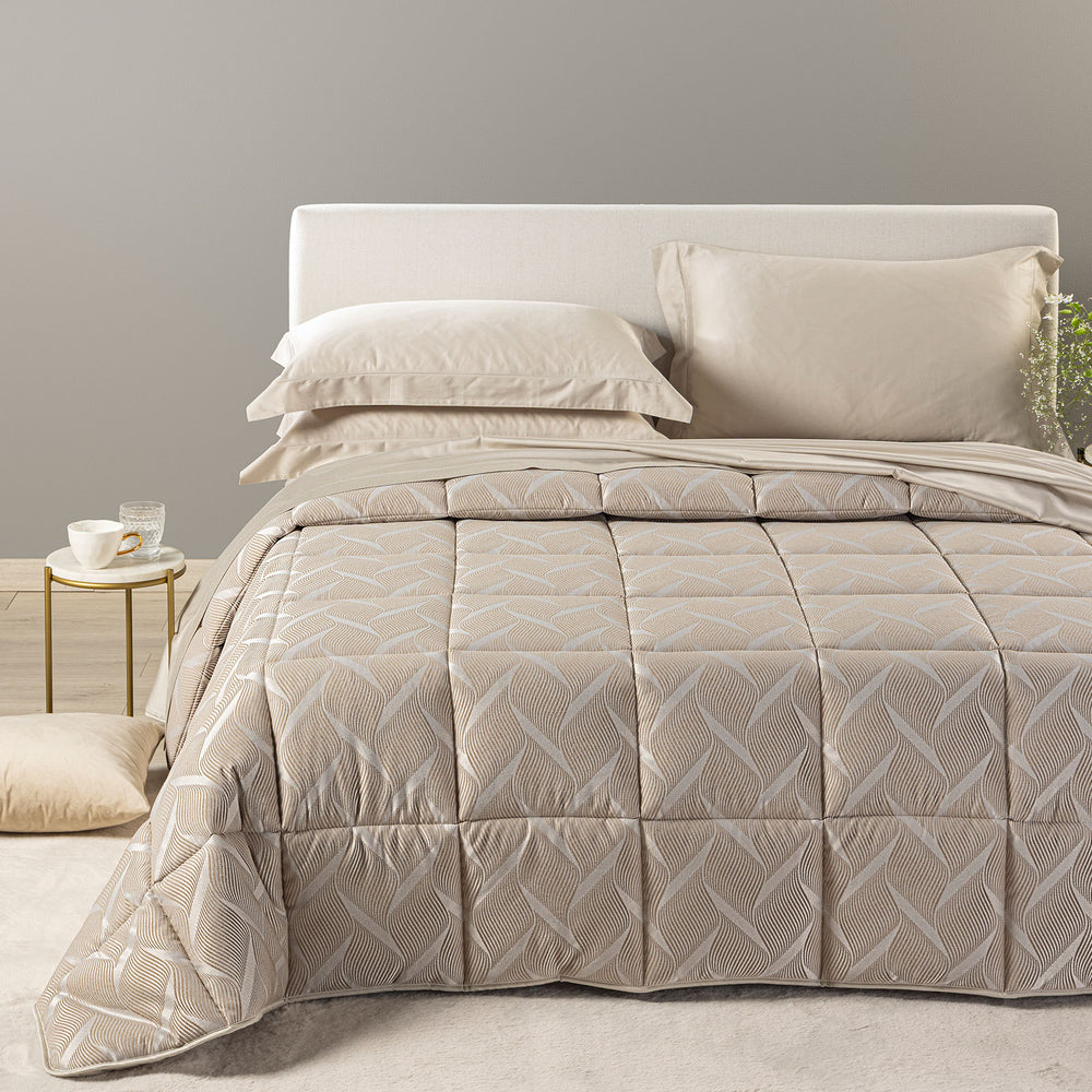 Trapunta Matrimoniale In Raso Jacquard Biki - Caleffi