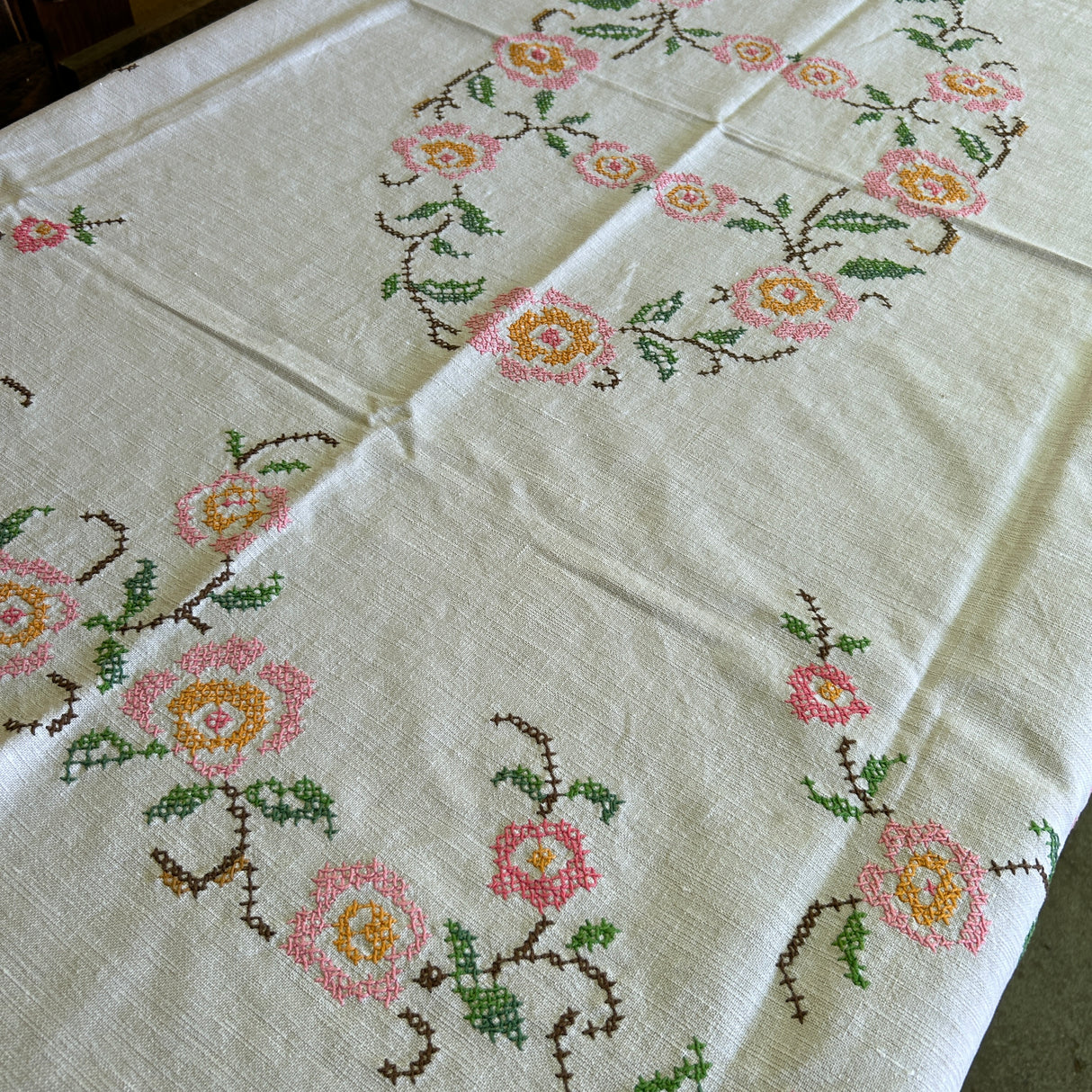 Copritavolo GLORIA (562) by Mondo Biancheria