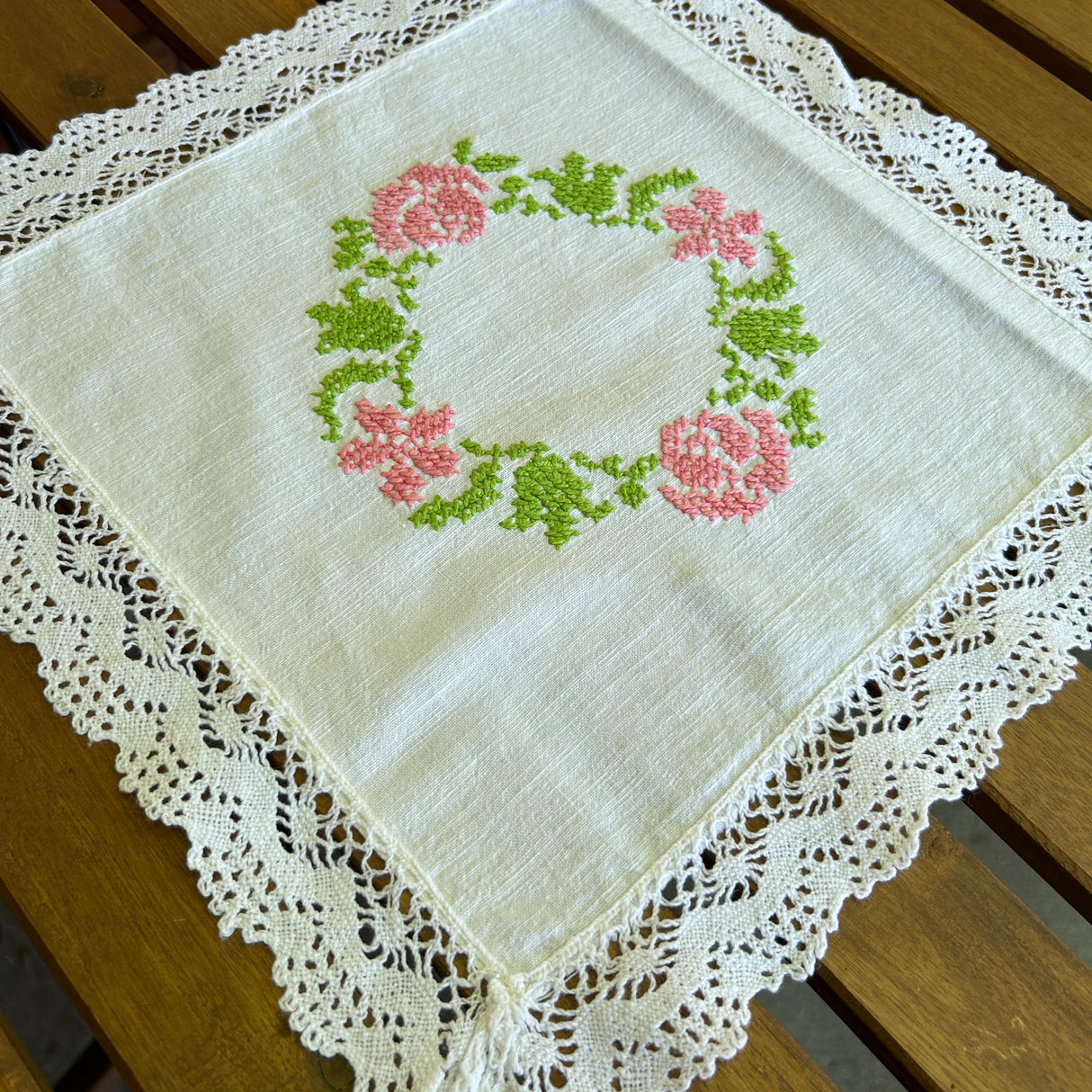 Centrino MILLY (309) by Mondo Biancheria