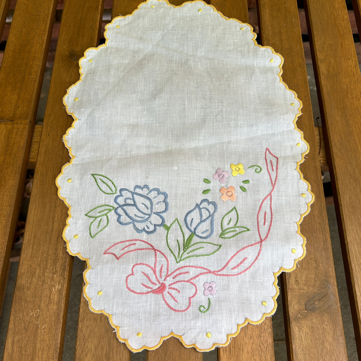 Centrino MIRNA (343) by Mondo Biancheria