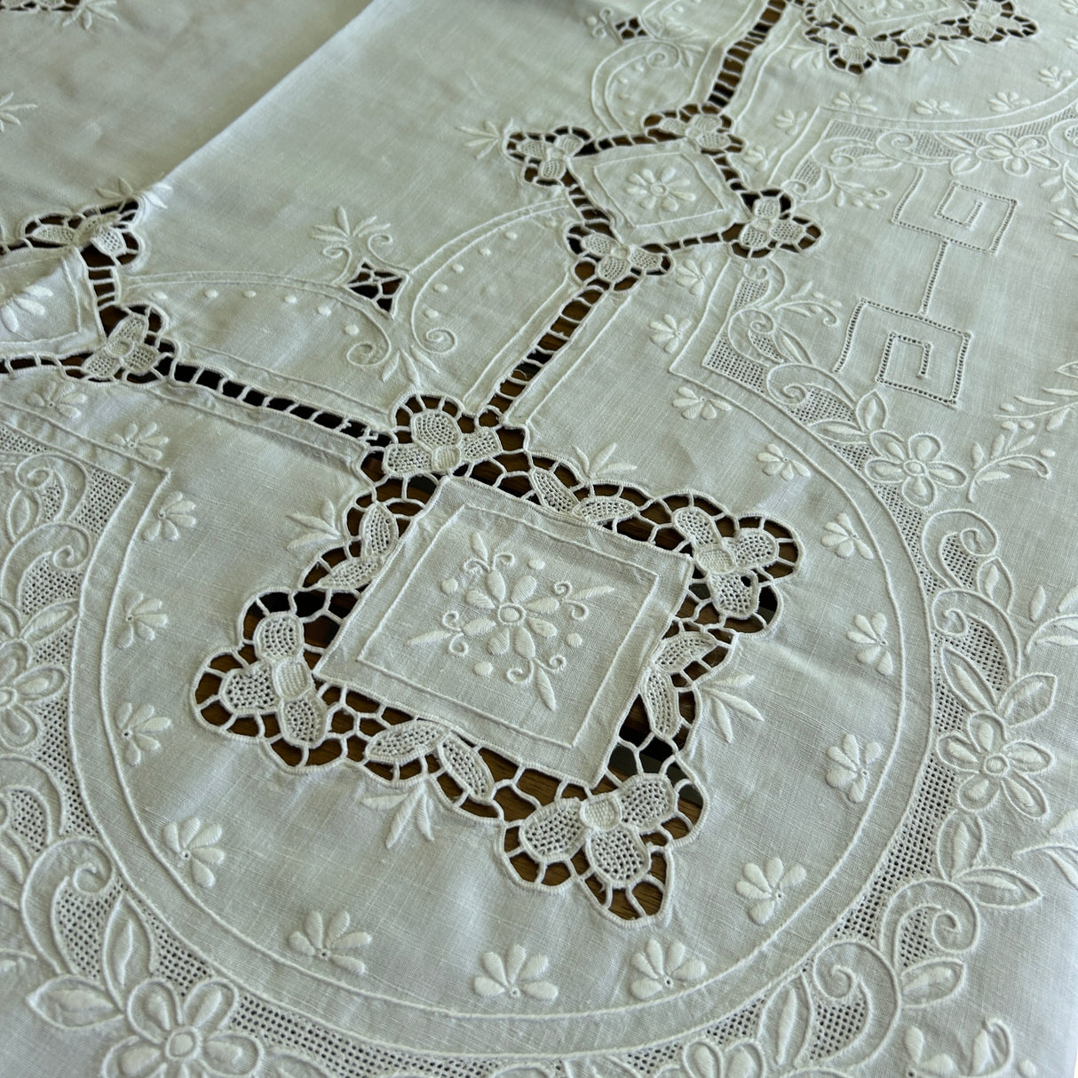 Tovaglia JENNY (502) by Mondo Biancheria