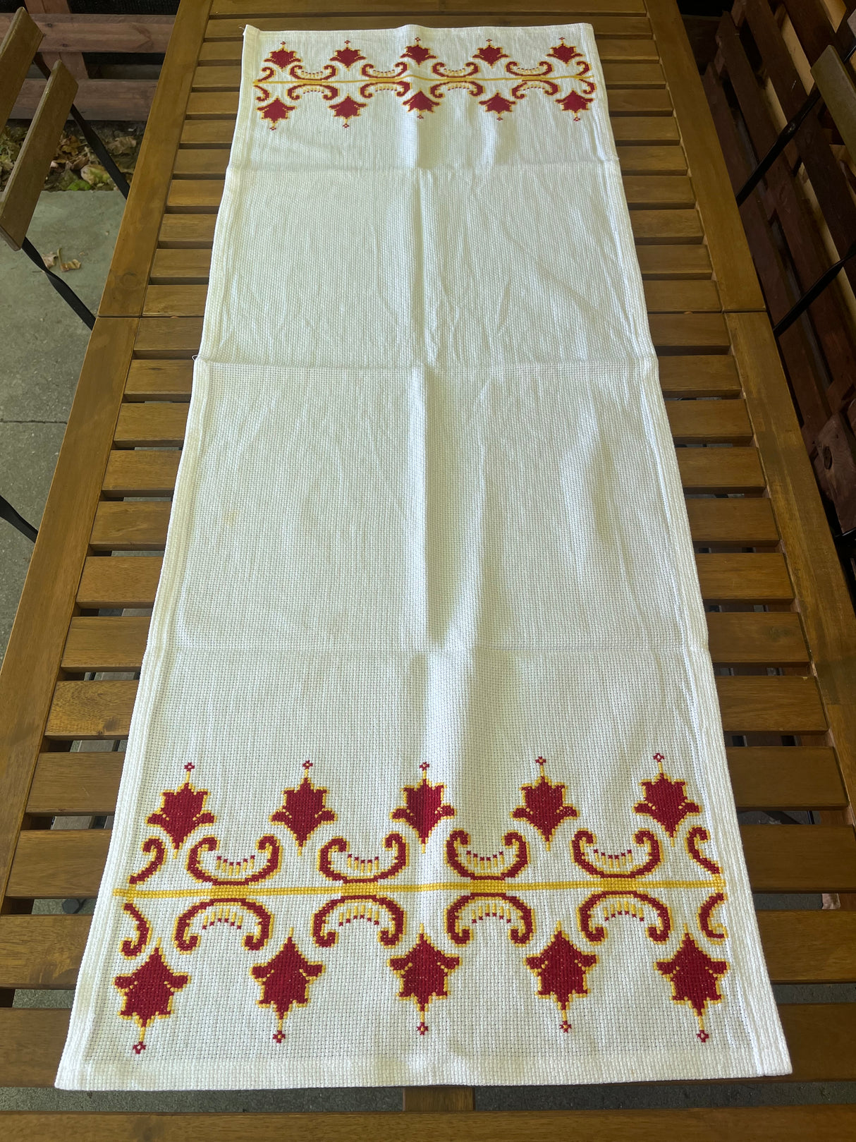 Runner a punto a croce (140) By Mondo Biancheria