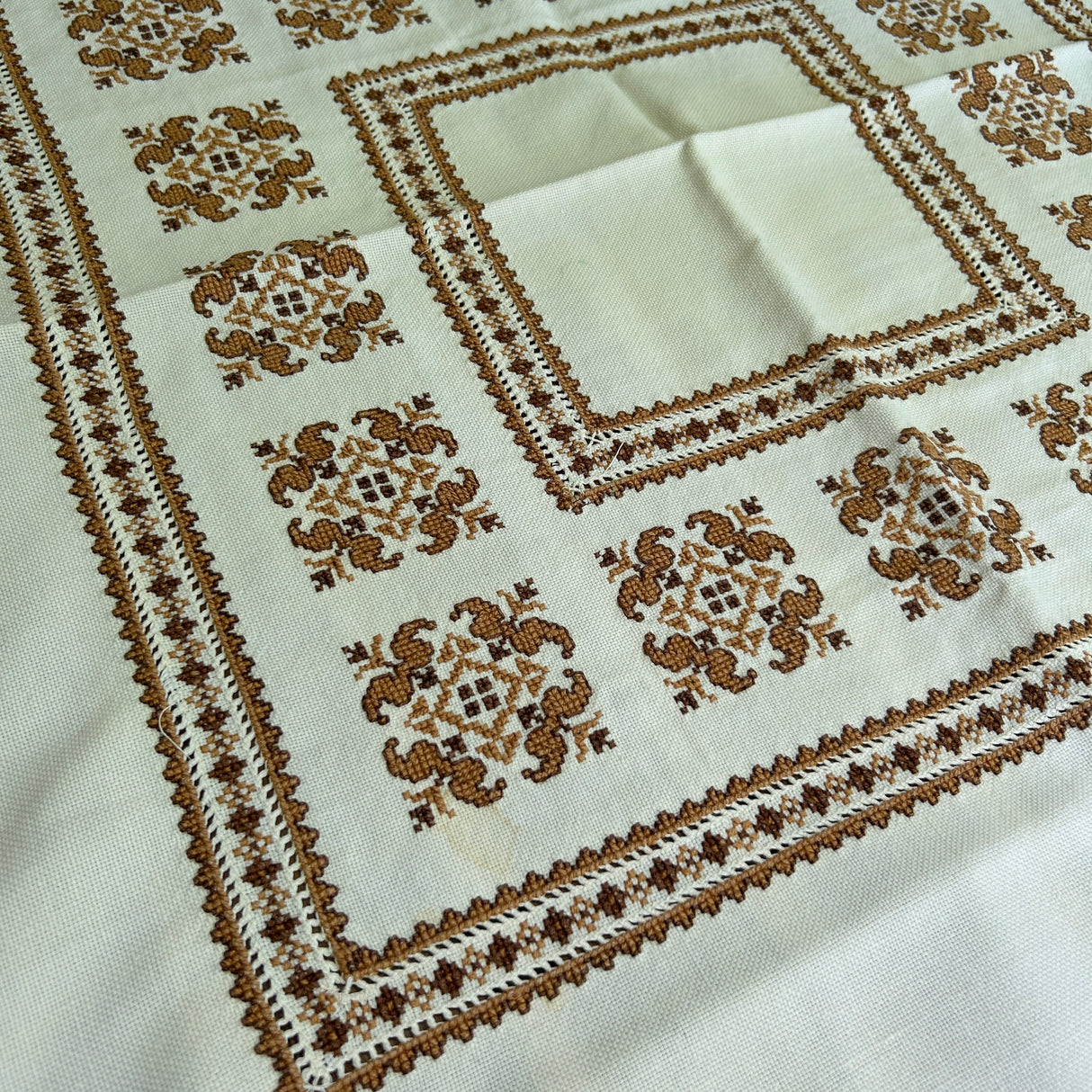 Centro MILA (505) by Mondo Biancheria