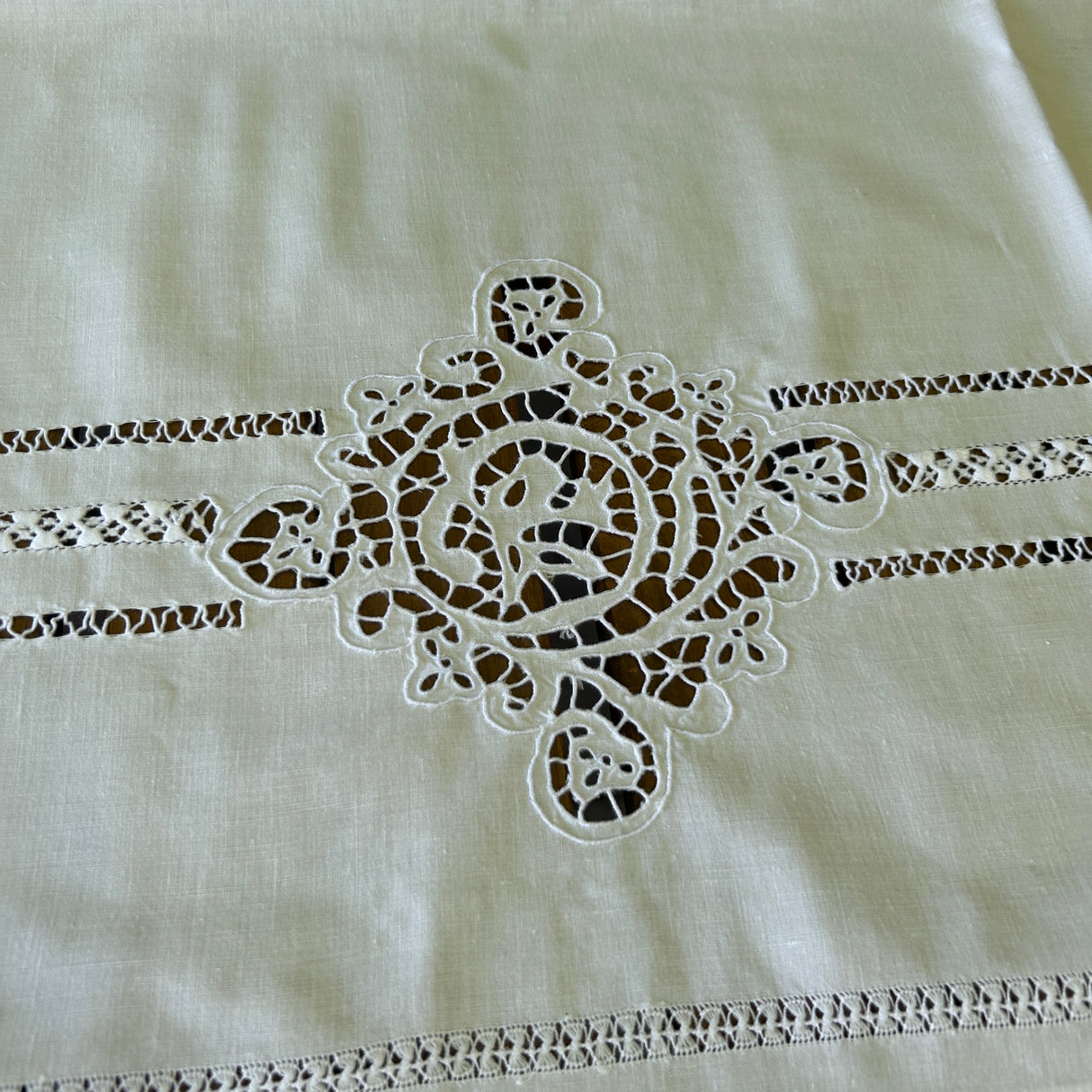 Centro LIALA (410) by Mondo Biancheria