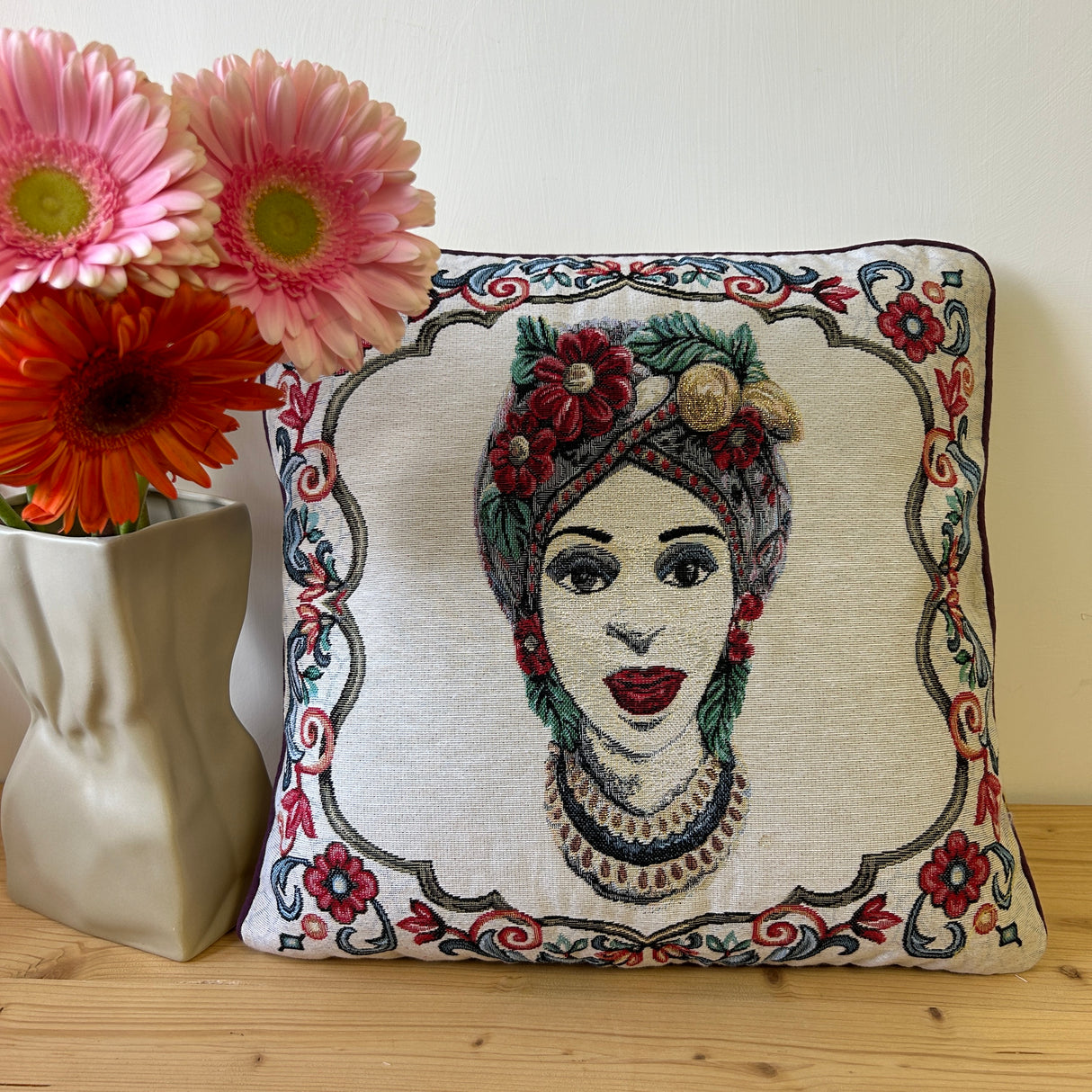 Cuscino TESTA DI MORO by Mondo Biancheria