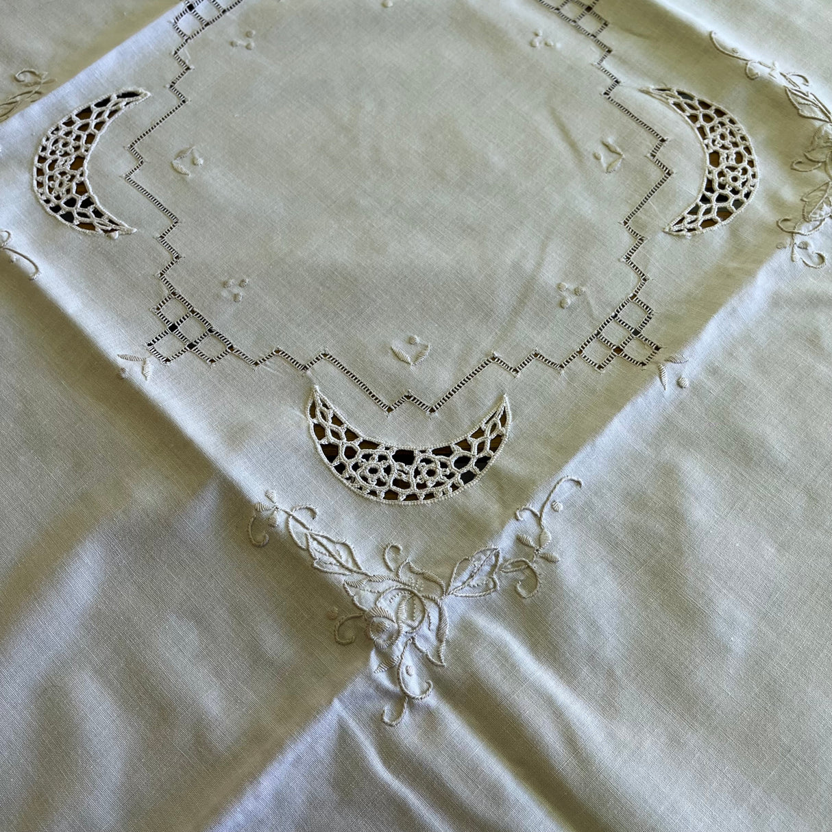 Centrotavola Antonia (100) By Mondo Biancheria