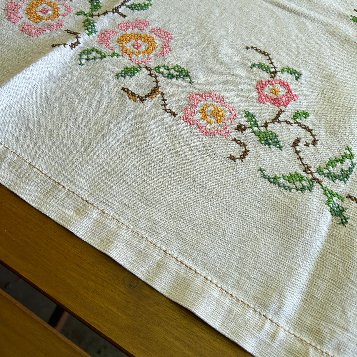 Copritavolo GLORIA (562) by Mondo Biancheria