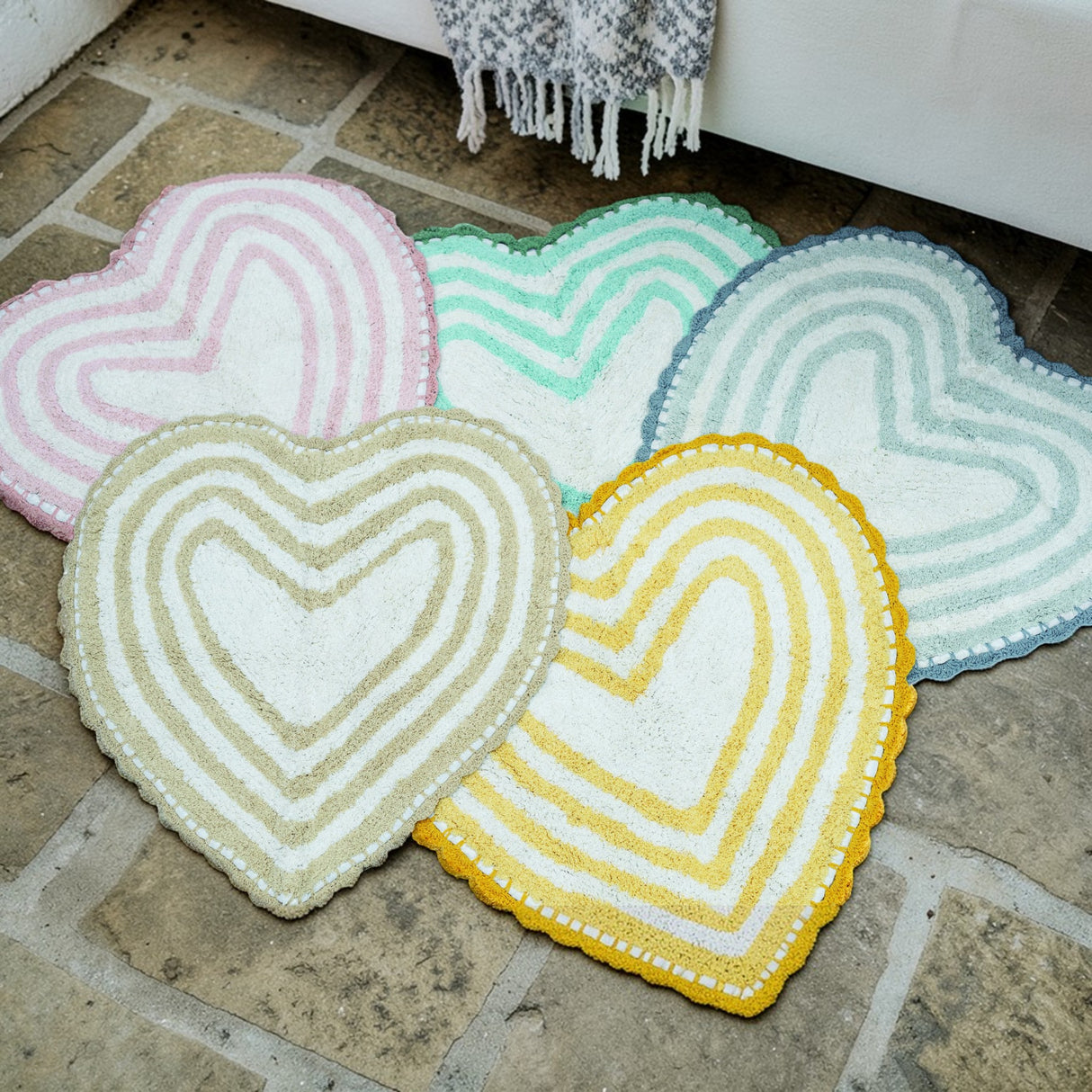 Tappeto Bagno All Around Cuore Righe con Merletto Atelier 17 in Cotone 65x65 cm – 5 Color