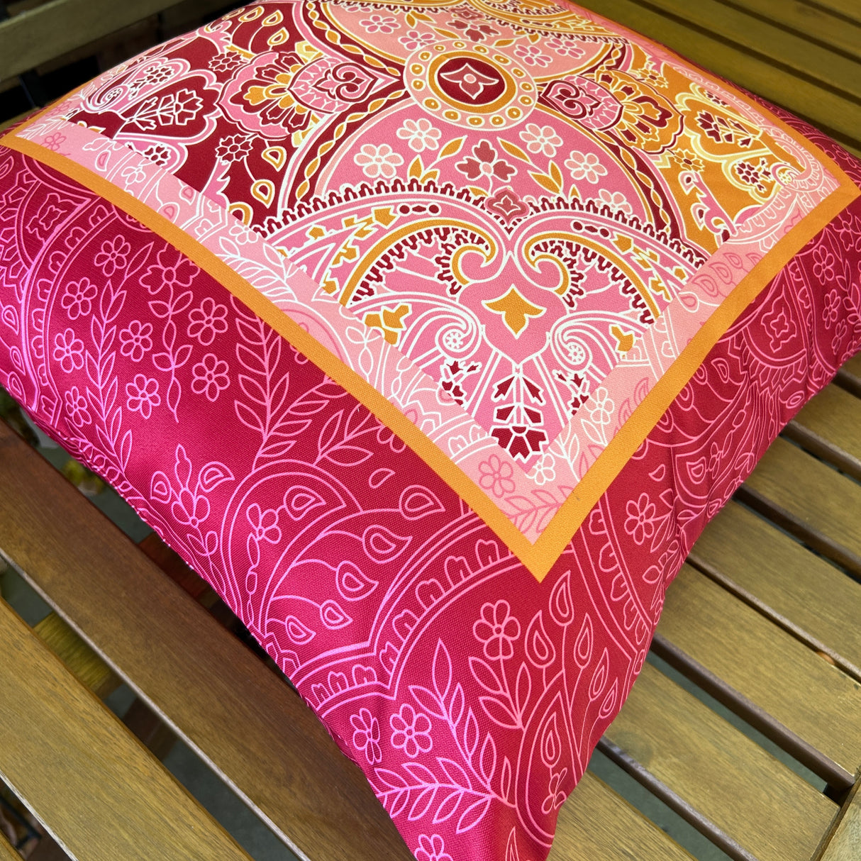 Cuscino DAMASCO (398) by Mondo Biancheria