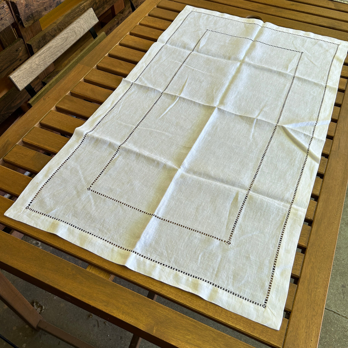 Centro AALINA (320) by Mondo Biancheria