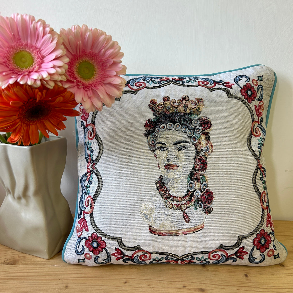 Cuscino TESTA DI MORO by Mondo Biancheria