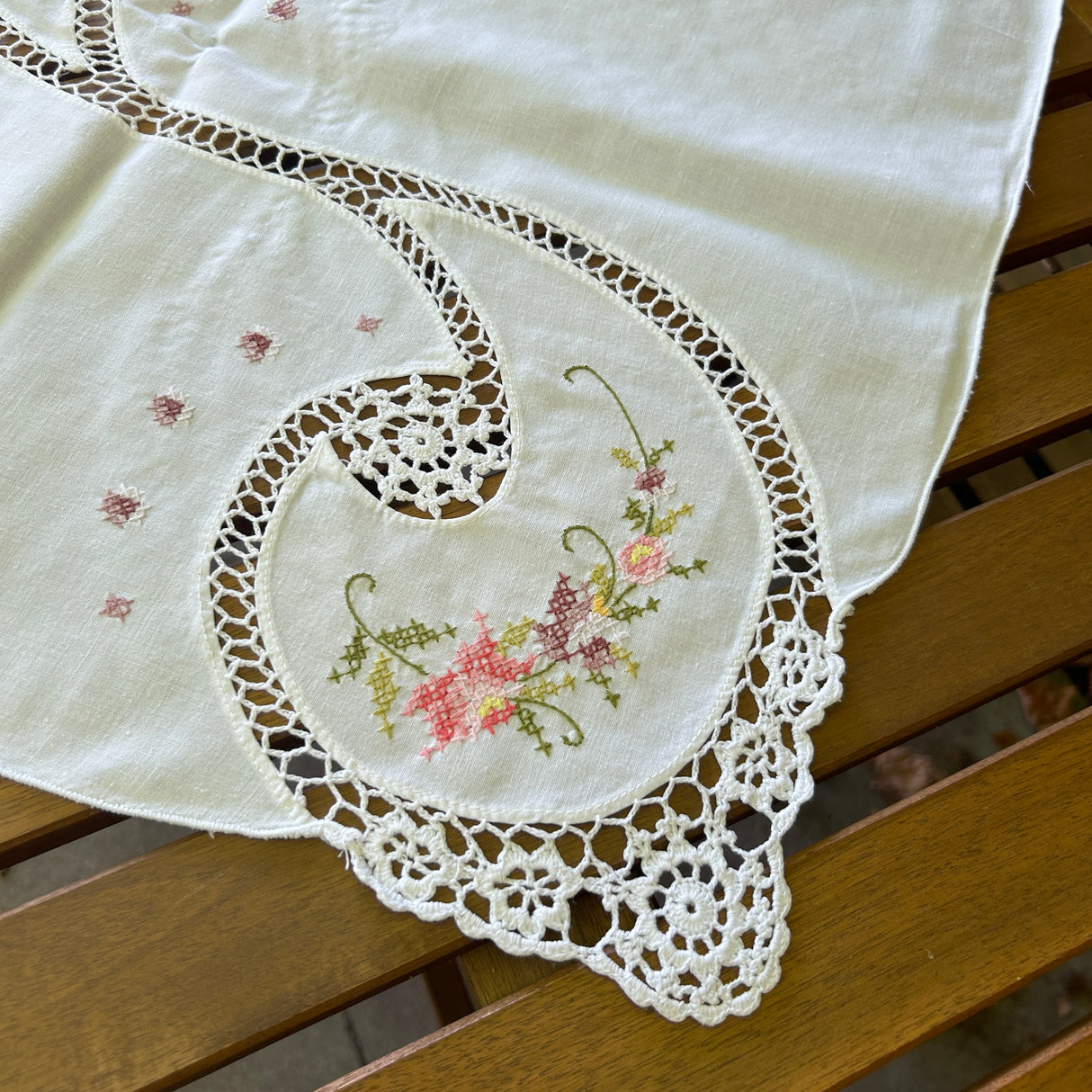 Centrotavola LIDA (408) by Mondo Biancheria