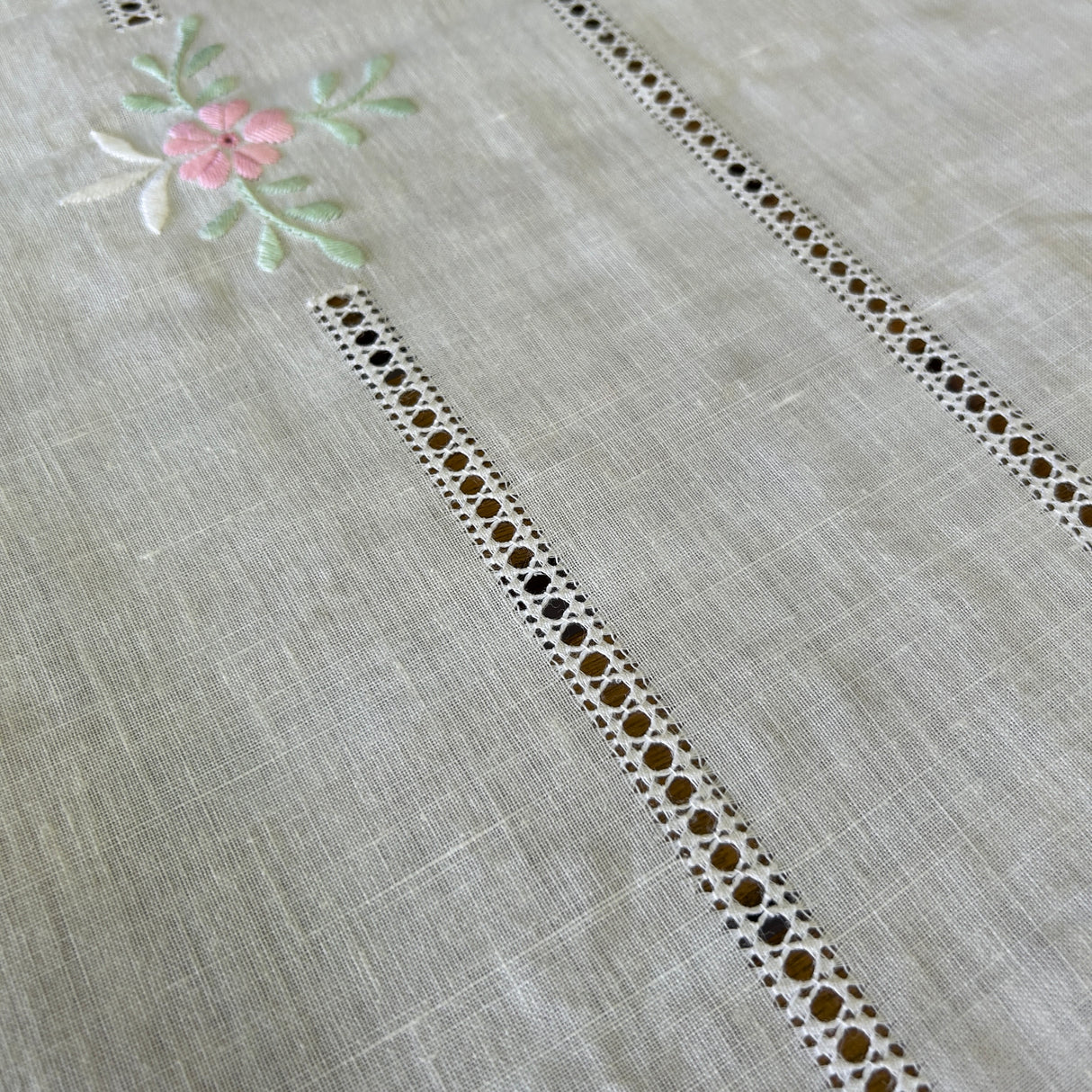 Tovaglia x12 Adeline (612) by Mondo Biancheria