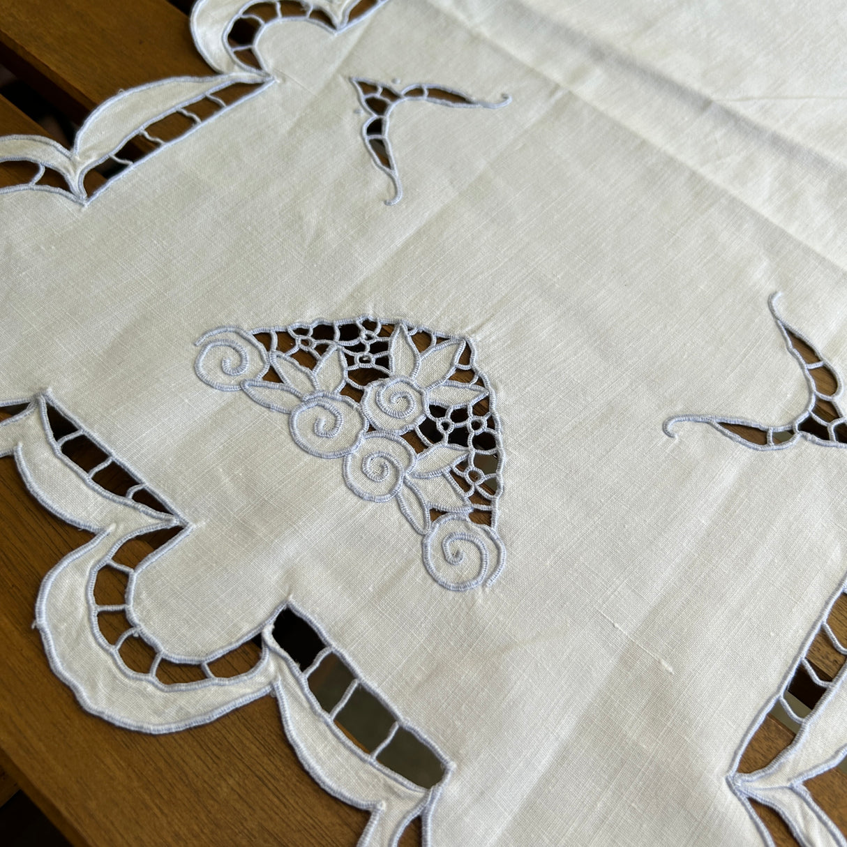 Centro VERENA (302) by Mondo Biancheria