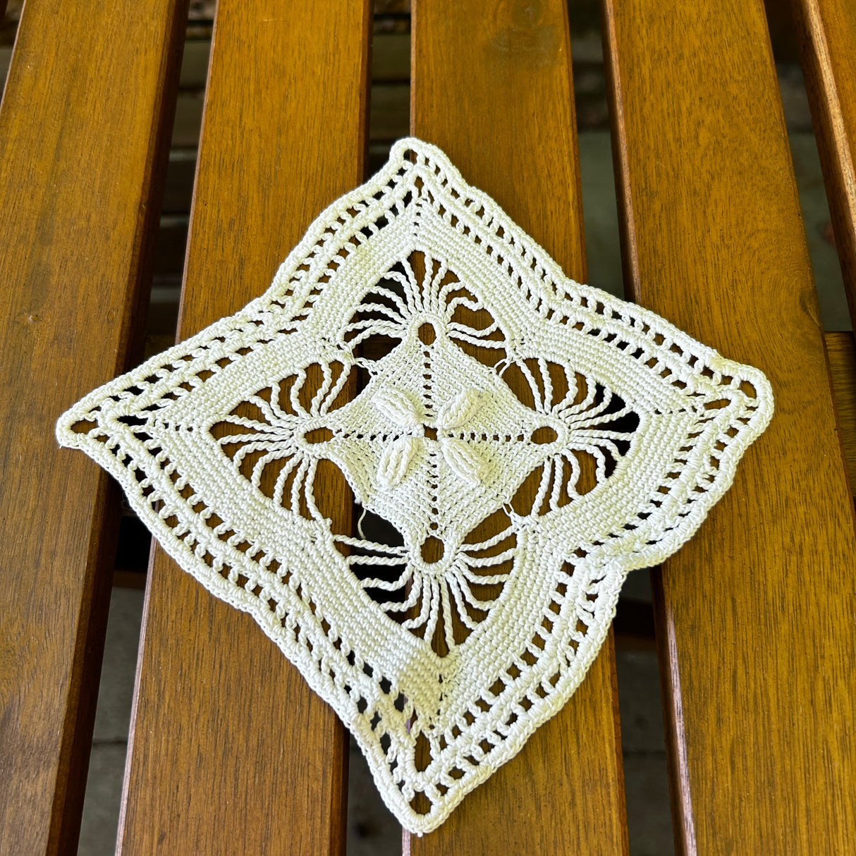 Centrino NICOLE (382) by Mondo Biancheria