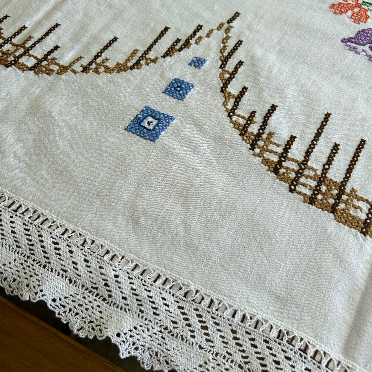 Tovaglia MIRNA (503) by Mondo Biancheria