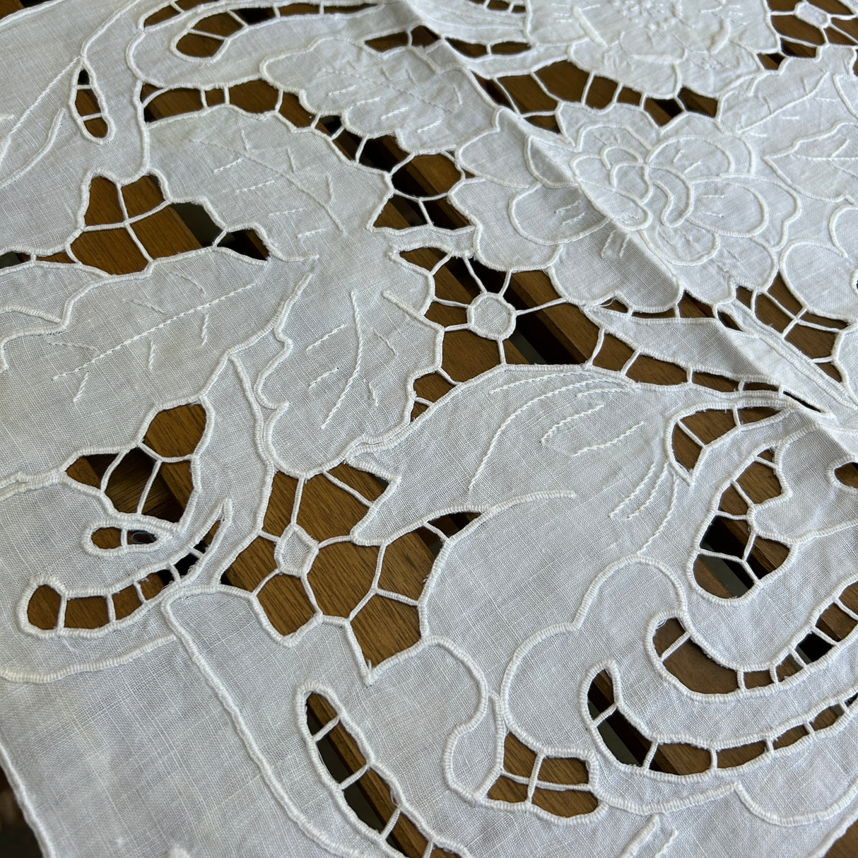 Centro MARGE (070) By Mondo Biancheria