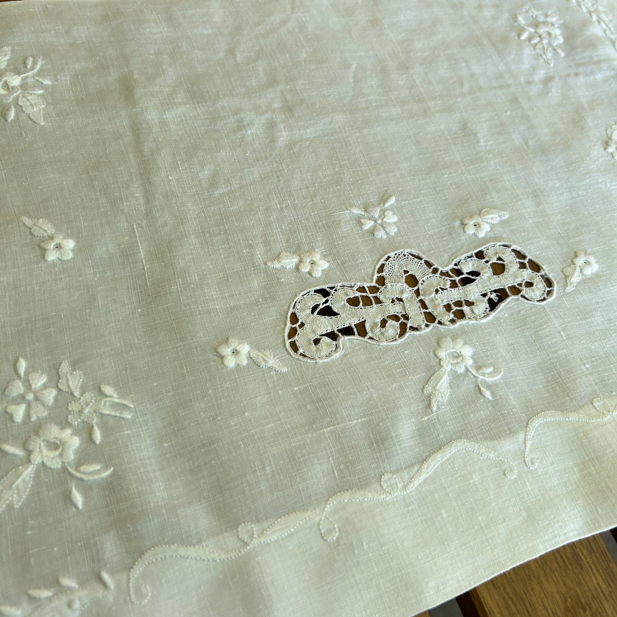 Set 2 Centri CLARA (554) by Mondo Biancheria