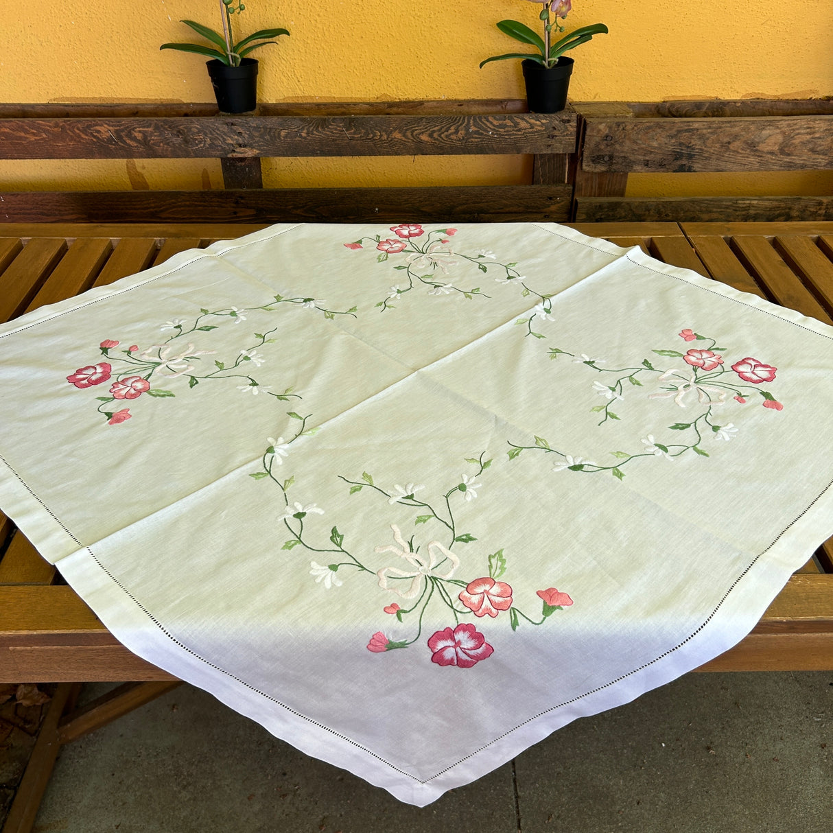 Centrotavola Noemi (588) by Mondo Biancheria