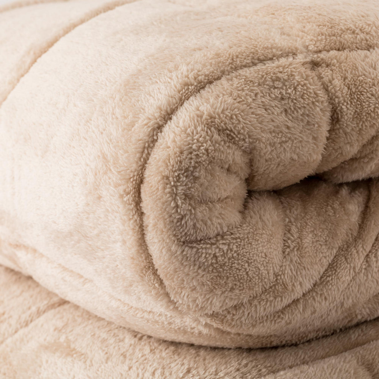 Trapunta in Micropelliccia Umea – Linea Oro | Matrimoniale 260x260 cm