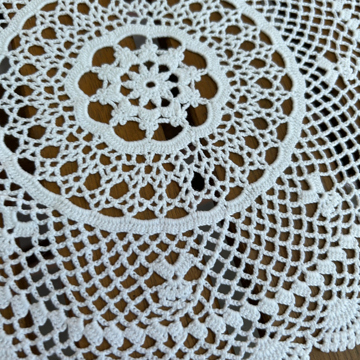 Centrino VIOLA (511) by Mondo Biancheria