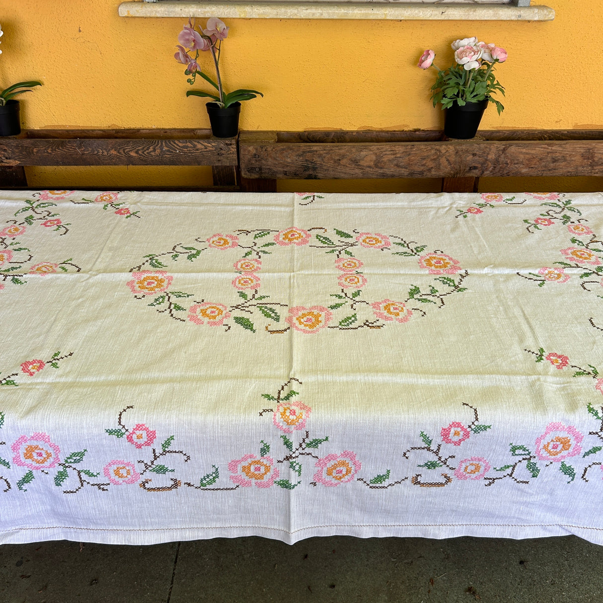 Copritavolo GLORIA (562) by Mondo Biancheria