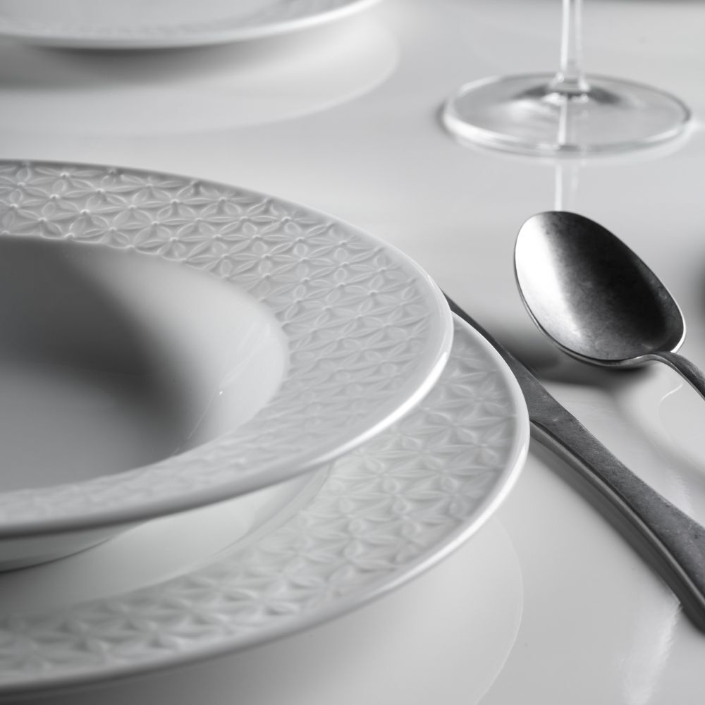 Servizio tavola 18 pezzi in porcellana Star - Weissestal