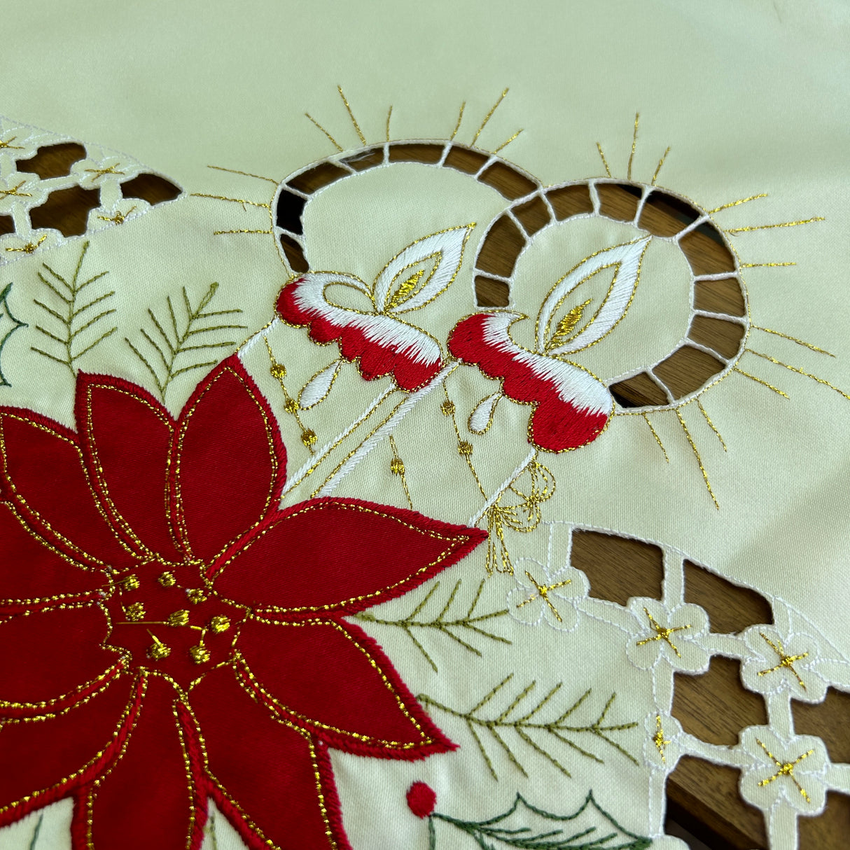 Centrotavola BIANCO NATALE (047) By Mondobiancheria