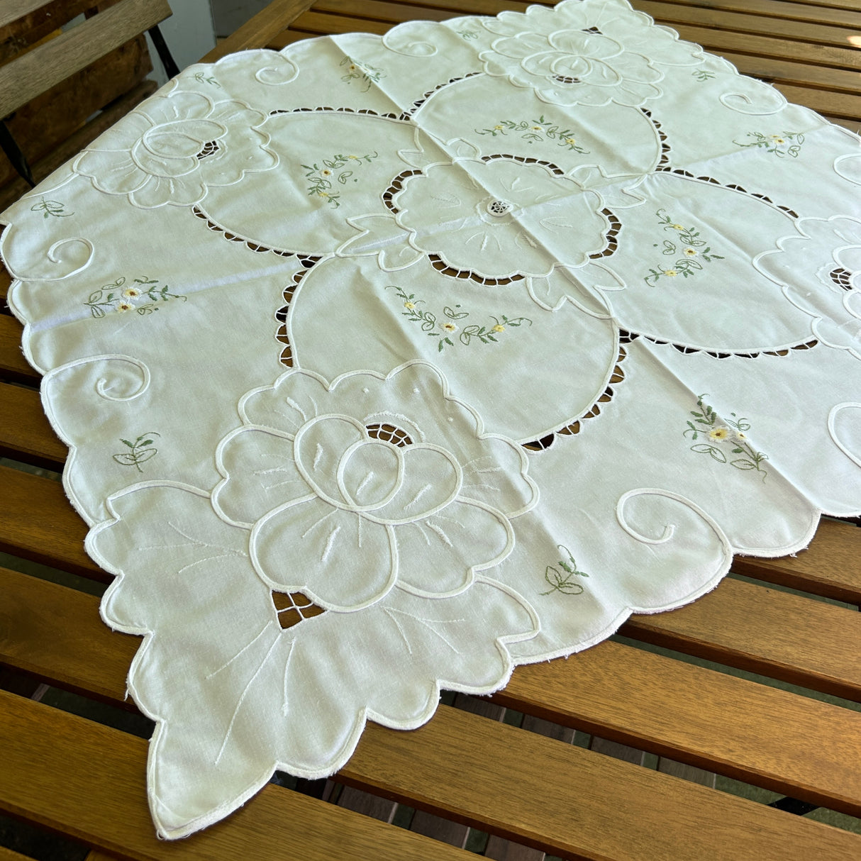 Centro 4 ROSE (045) By Mondo Biancheria