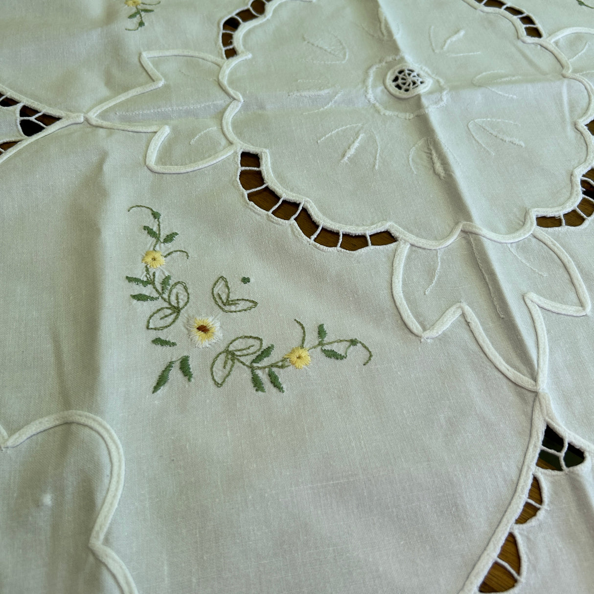 Centro 4 ROSE (045) By Mondo Biancheria