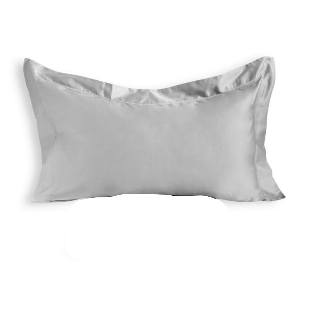 Coppia di Federa in RASO MAJOR con volant e orlo a giorno by Maestri Cotonieri