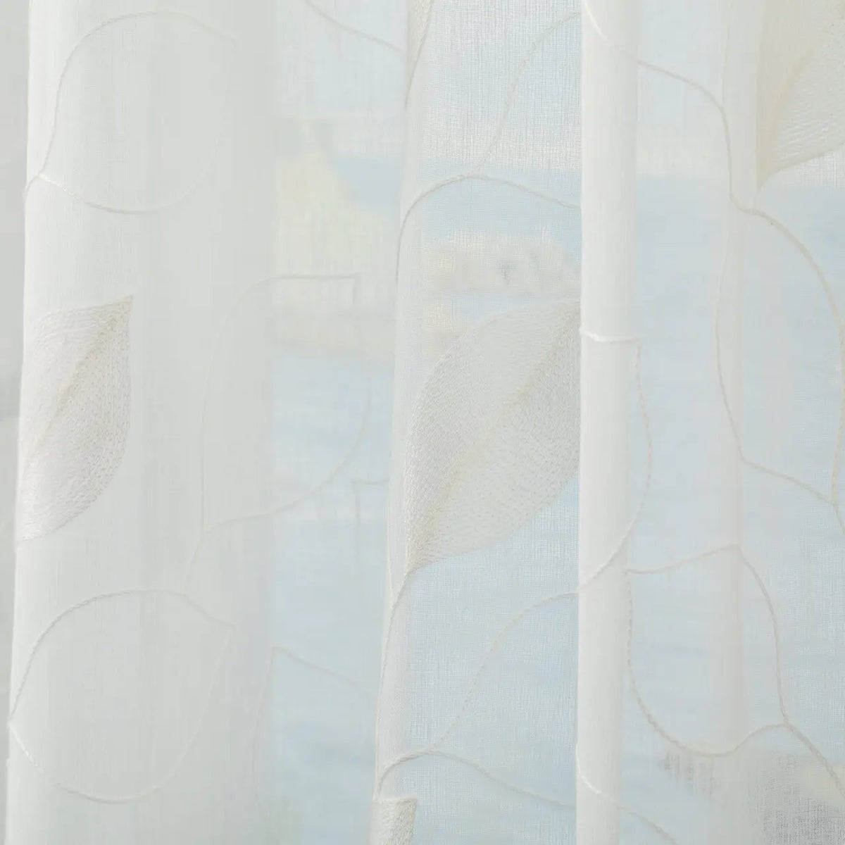 Pannello Tenda Ricamato Amazzonia con Borchie e Finitura con Piombo 140x280cm - Linea Oro
