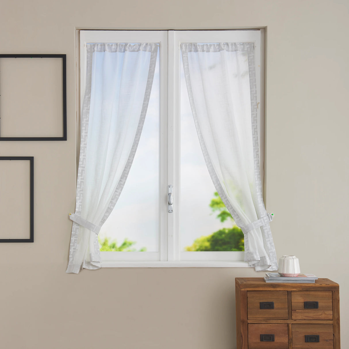 Coppia Tendine Trendy Maè 60x150/60x230 cm con Fascia Copribastone Regolabile - Via Roma 60