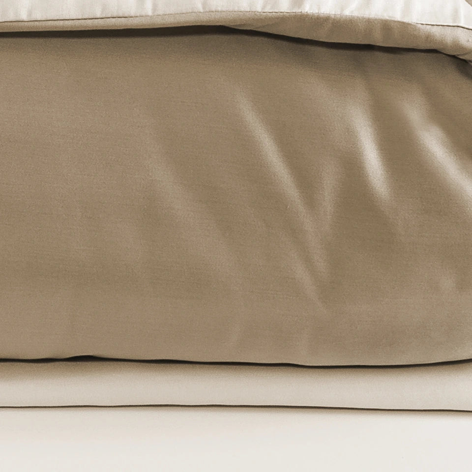 Completo Copripiumino Antibes Matrimoniale in Raso di Puro Cotone 200 TC – Via Roma 60