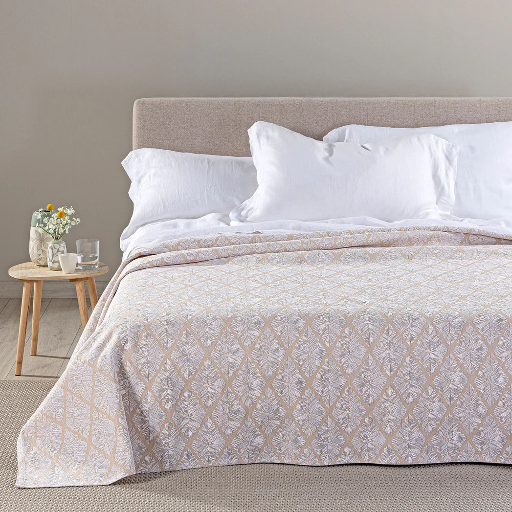 Copriletto Non Trapuntato In Raso Jacquard ACQUAMARINA by Caleffi