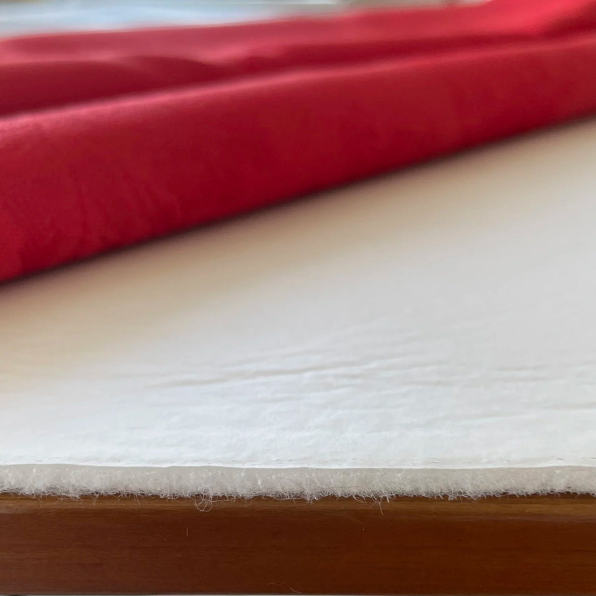 Mollettone Proteggi Tavolo in PVC e Feltro – Copritavolo Antigraffio e Impermeabile su Misura