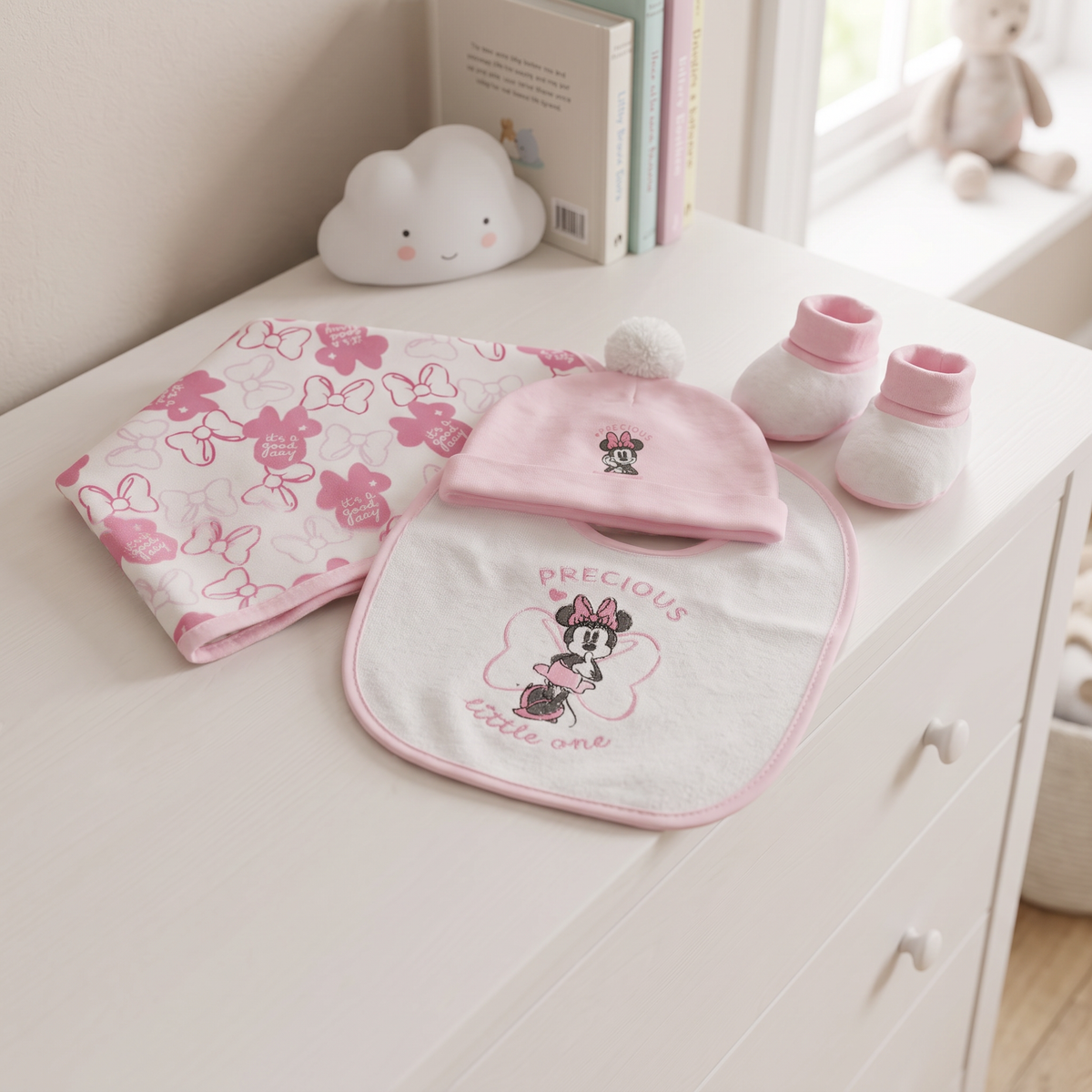Set Nascita 4 Pezzi Cappellino, Babbucce, Bavaglino e Copertina Minnie e Mickey Mouse - Disney Baby