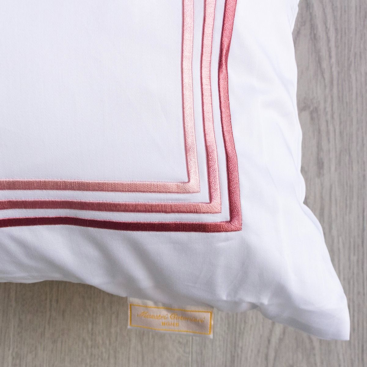 Set da 2 Federe Per Guanciali Sissi In Raso Di Cotone Con 4 Volani by Maestri Cotonieri Home