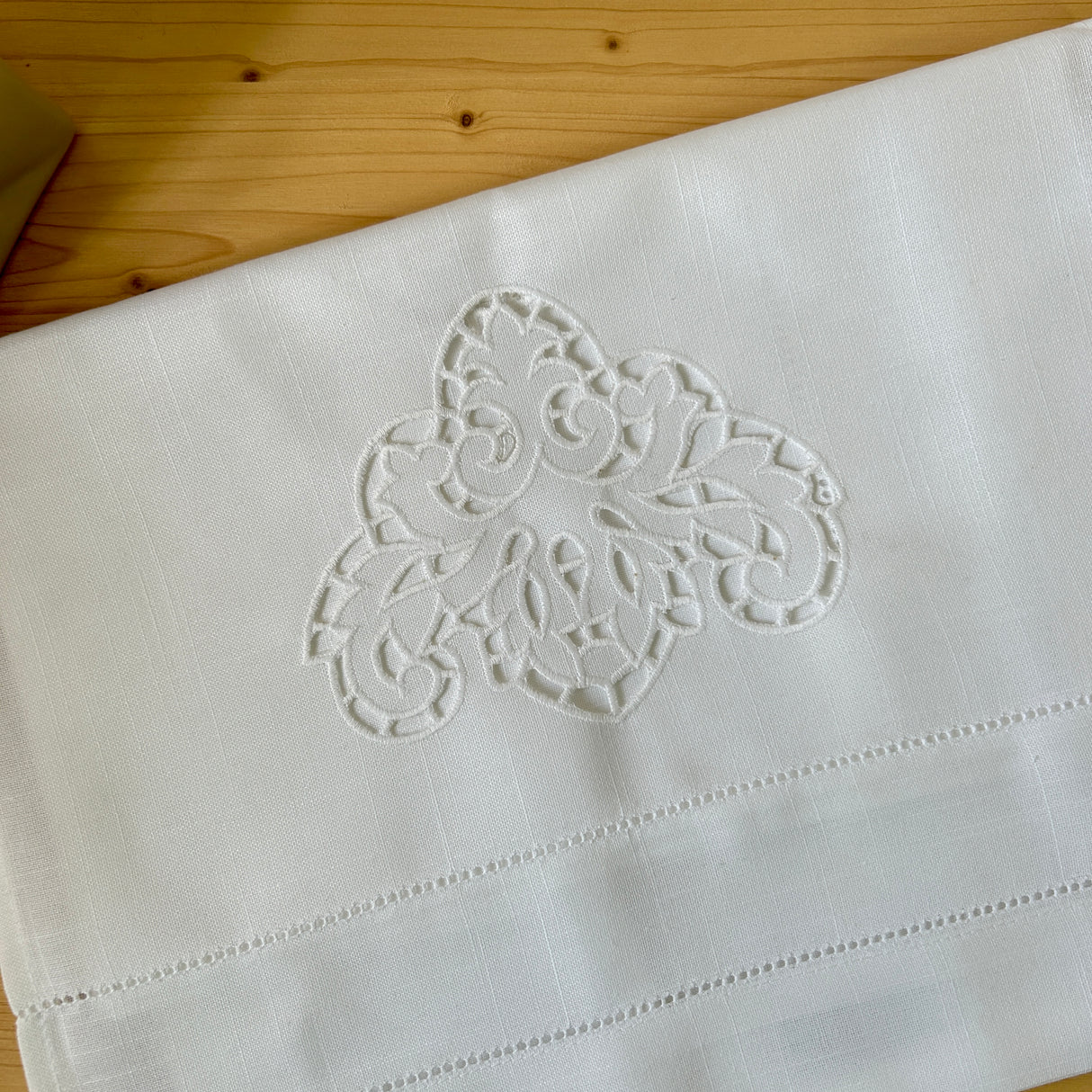 Set Asciugamani 1+1 PETITE By Hanna Home (Natale)