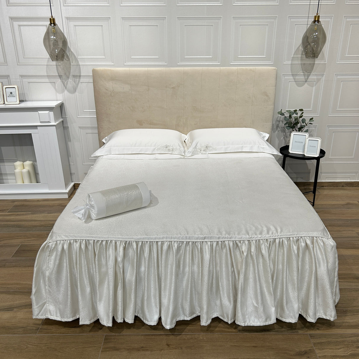 Copriletto matrimoniale SPILLA con volant + cuscino by Karì