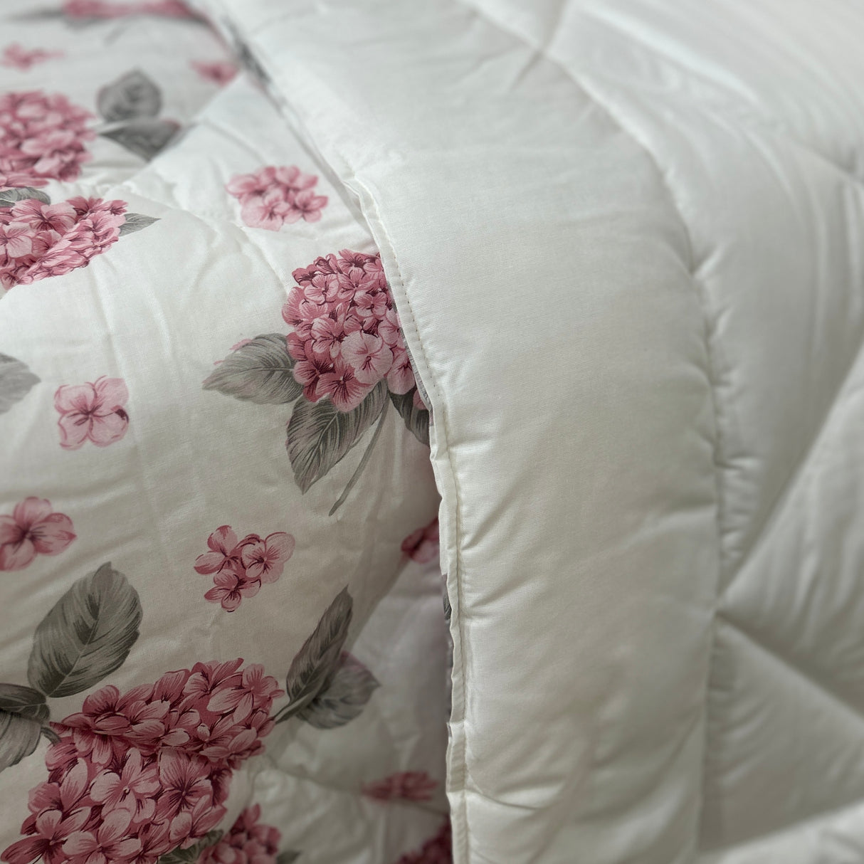 Trapunta ORTENSIA rosa by Opera Prima Firenze