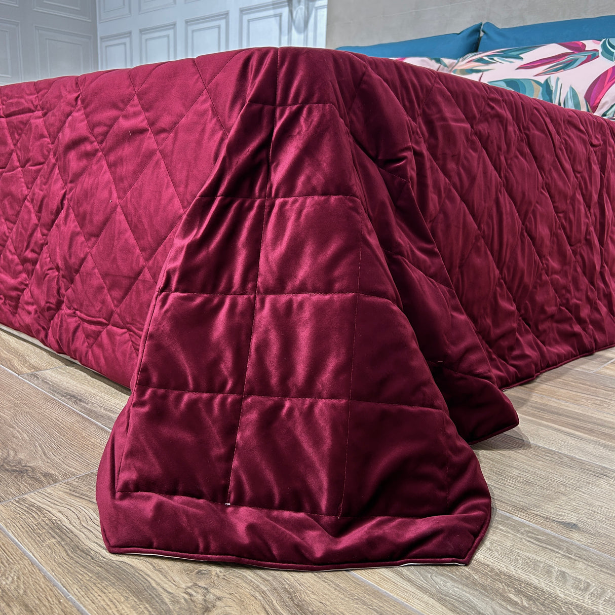 Trapuntino VELLUTO bordeaux by Liu•Jo