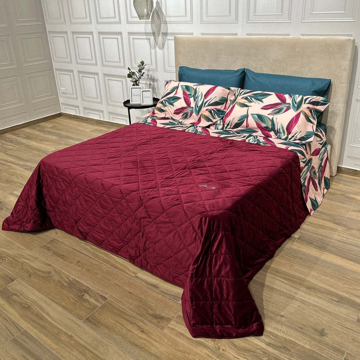 Trapuntino VELLUTO bordeaux by Liu•Jo