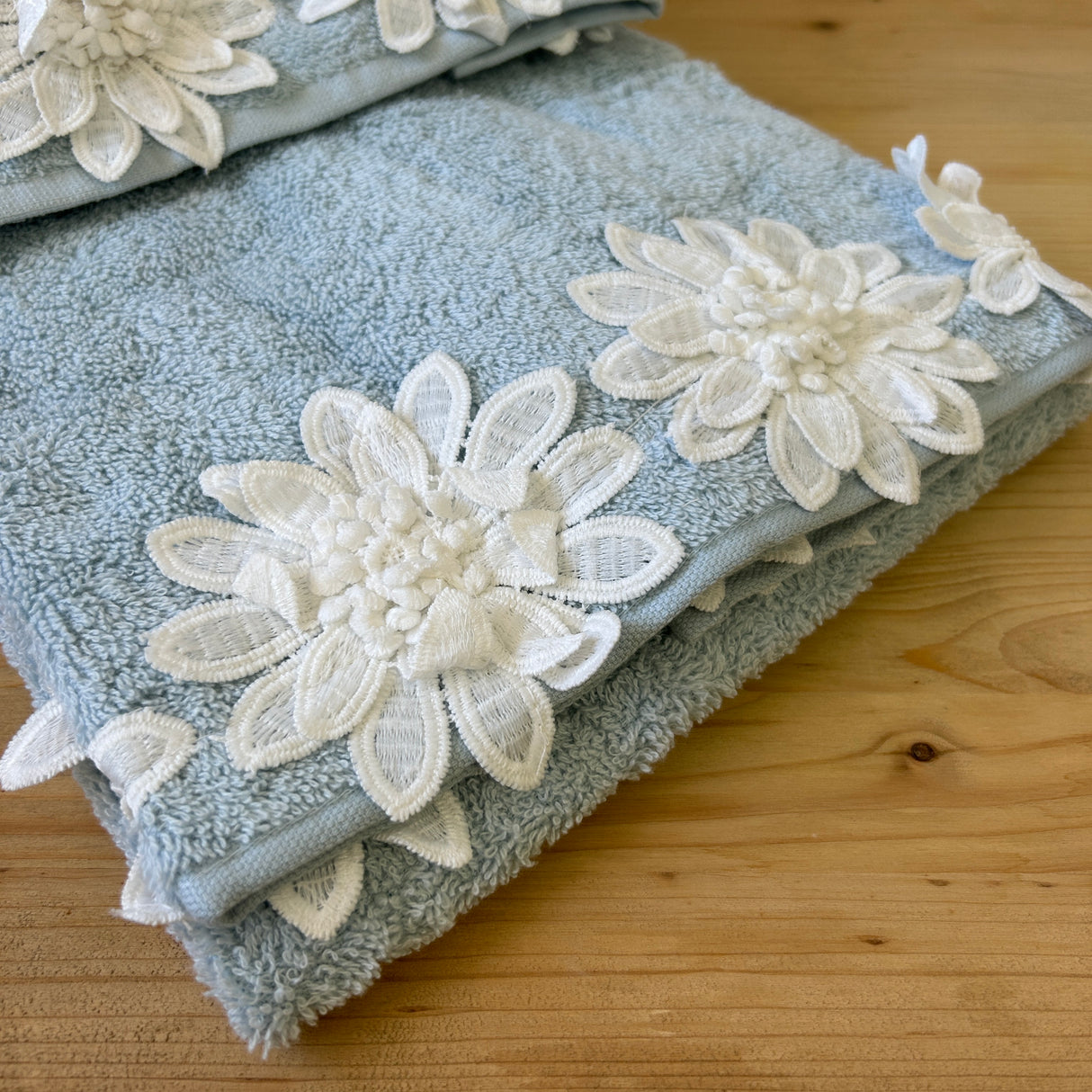 Set Asciugamani MARGHERITE by L’ Atelier17
