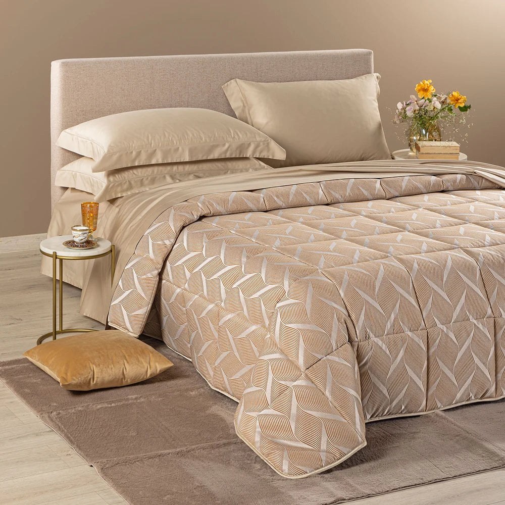 Trapunta Matrimoniale In Raso Jacquard Biki - Caleffi