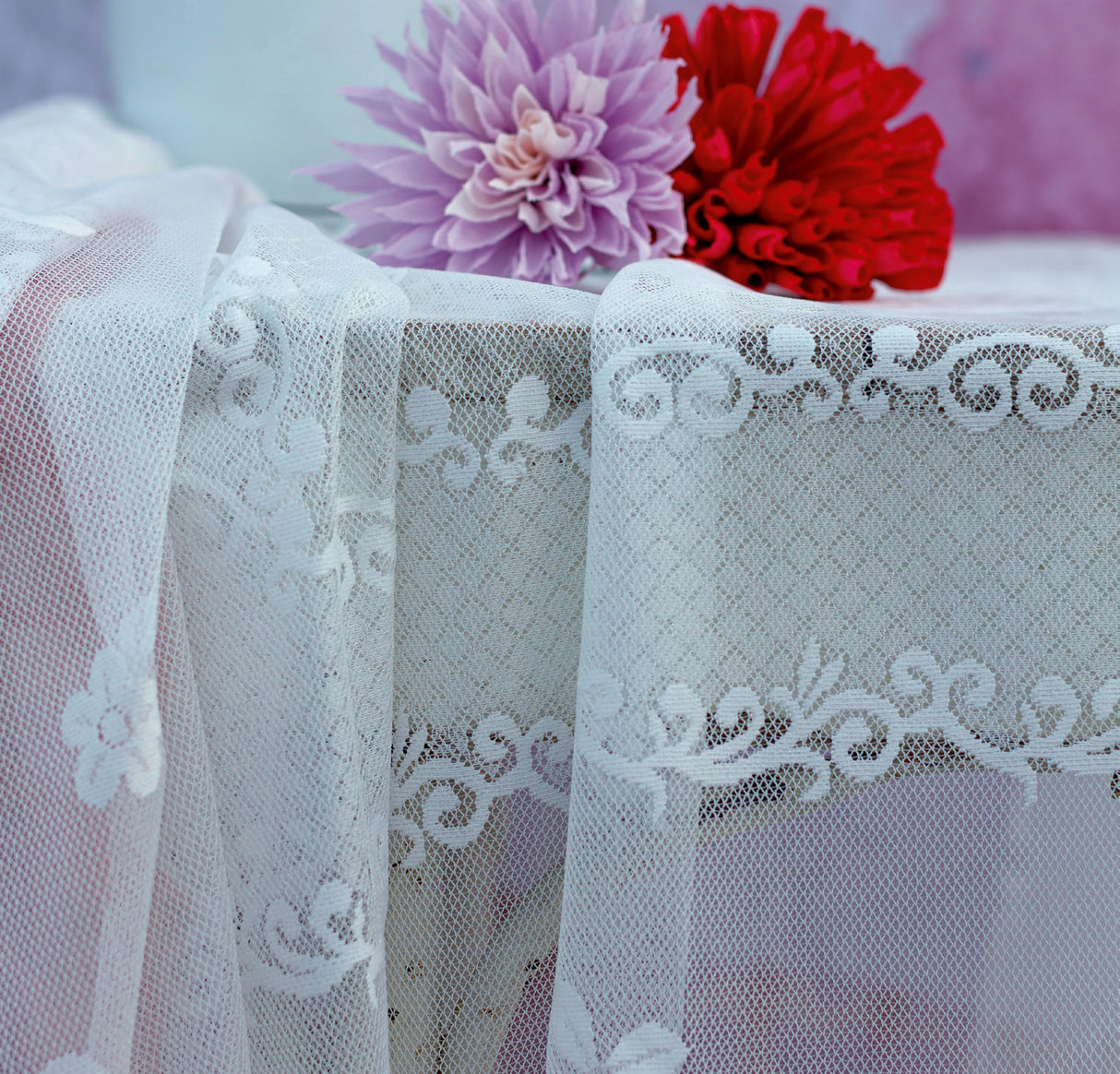 Copritavola ANDROMEDA Atelier 17 150x280 cm con balza shabby chic – elegante copertura tavolo in poliestere
