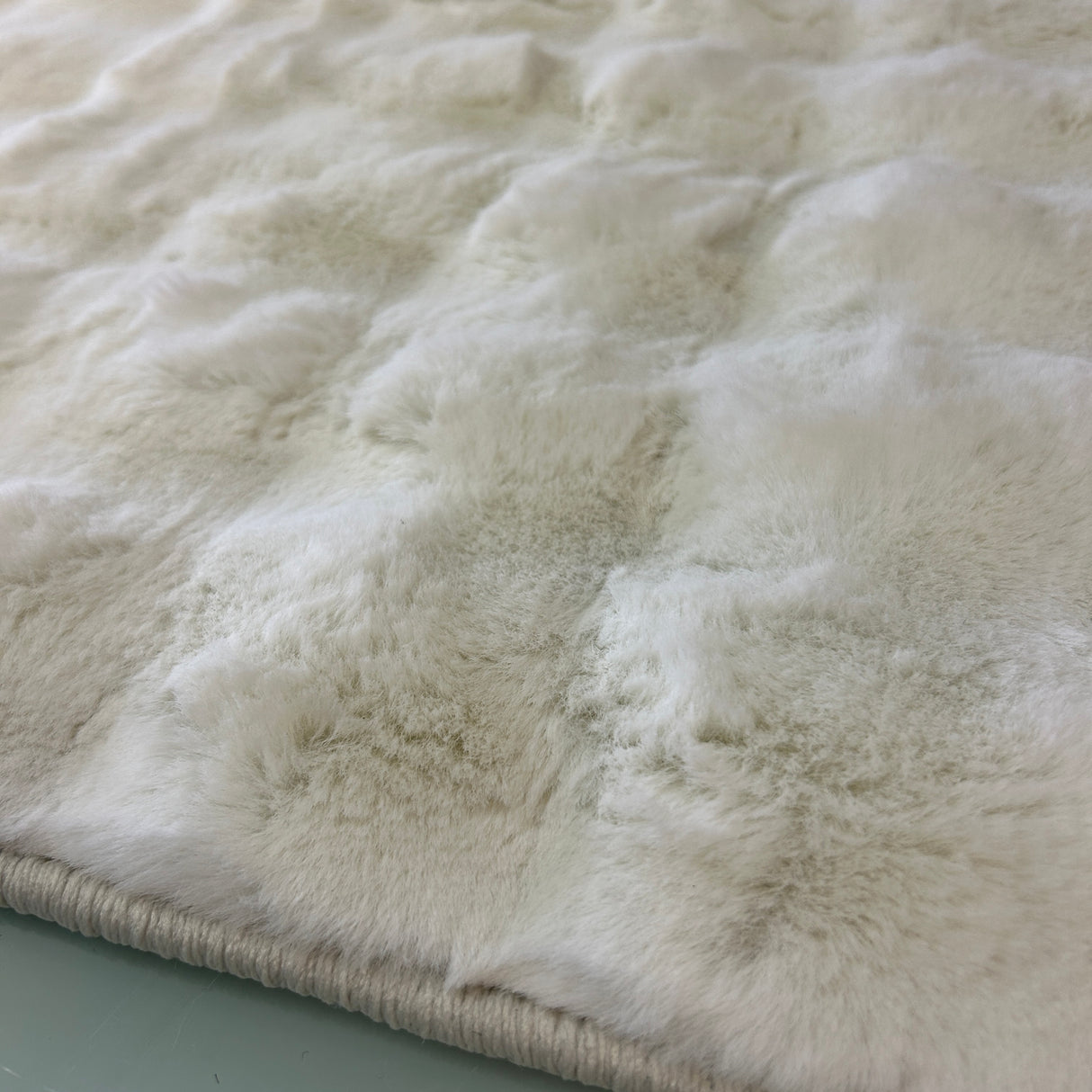 Tappeto Arredo Bubble Rabbit Linea Oro 60x90 Effetto Pelo Raso Morbido