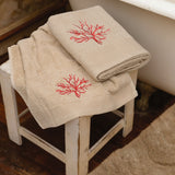 Set Asciugamani 1+1 CORALLI  L’Atelier 17 in Spugna Cotone 500 GSM Bianco Sabbia Blu Mare